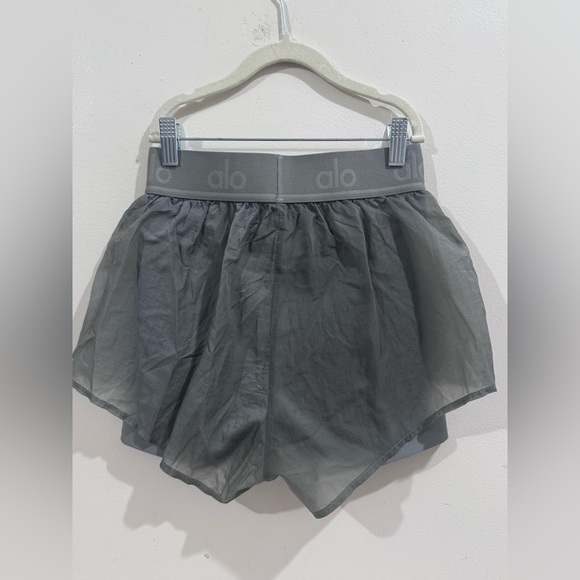 ALO Yoga Women's Charcoal Layered Skorts - Picture 5 of 8